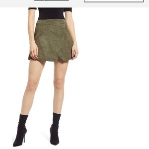 New - Never worn Blank NYC snap front suede skirt. Color: Herb